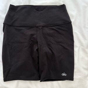 ALO Yoga Women's Classic Black Bike Shorts